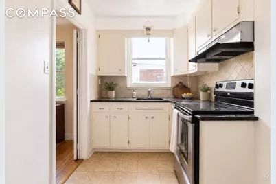 20-29 28th Street, New York City, NY 11105 - Photo 7
