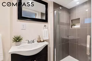 20-29 28th St, New York City, NY 11105 - Photo 17