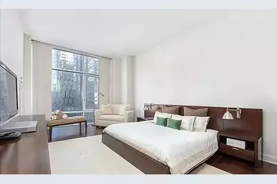 243 W 60th Street #4B, New York, NY 10023 - Photo 3