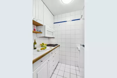 212 E 77th Street #2B, New York City, NY 10075 - Photo 3