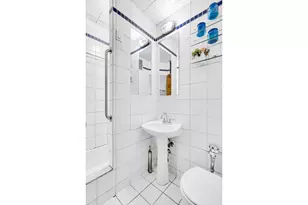 212 E 77th St, New York City, NY 10075 - Photo 5