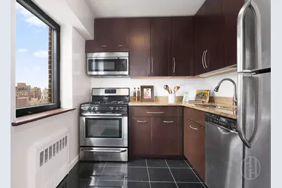 45 W 67th Street #19D, New York, NY 10023 - Photo 3