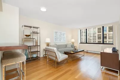 30 W 61st Street #11G, New York City, NY 10023 - Photo 3