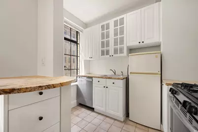 350 W 57th Street #6H, New York City, NY 10019 - Photo 7