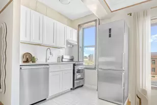 55 Eastern Pkwy, New York City, NY 11238 - Photo 5