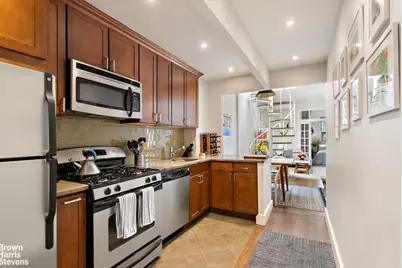 434 W 20th Street #9, New York City, NY 10011 - Photo 5