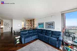 101 W 67th St, New York City, NY 10023 - Photo 3