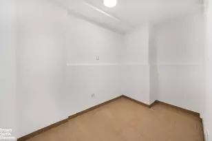 235 E 22nd St, New York City, NY 10010 - Photo 11