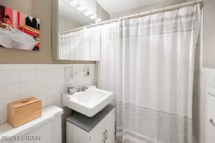 201 W 21st St, New York City, NY 10011 - Photo 3