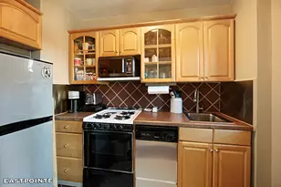 201 W 21st St, New York City, NY 10011 - Photo 3