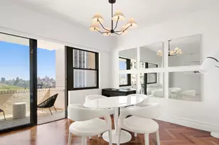 58 W 58th St, New York City, NY 10019 - Photo 3