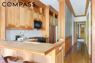 8 Pierrepont St, New York City, NY 11201 - Photo 3