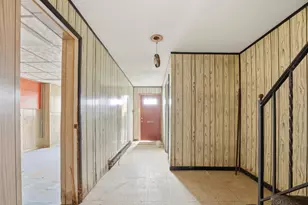 1323 E 222nd St, New York City, NY 10469 - Photo 3