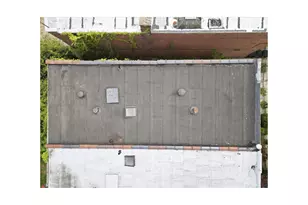 1323 E 222nd St, New York City, NY 10469 - Photo 5