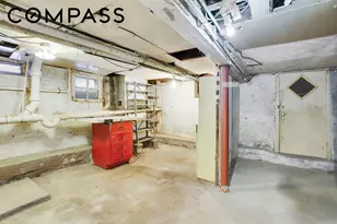 59-45 Woodbine St, New York City, NY 11385 - Photo 11