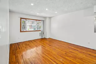 10516 Flatlands 4th St, New York City, NY 11236 - Photo 5