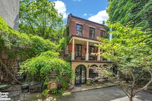 422 W 46th St, New York City, NY 10036 - Photo 1