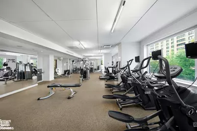 200 W End Avenue #19B, New York City, NY 10023 - Photo 17