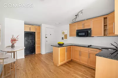 435 E 86th Street #4E, New York, NY 10028 - Photo 3