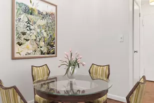 399 E 72nd St, New York City, NY 10021 - Photo 3