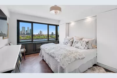 25 Sutton Place S #5M, New York City, NY 10022 - Photo 11