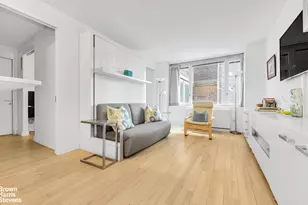 322 W 57th St, New York City, NY 10019 - Photo 3
