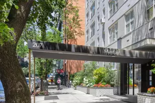 207 E 74th St, New York City, NY 10021 - Photo 9
