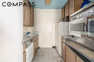 207 E 74th St, New York City, NY 10021 - Photo 5