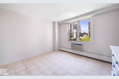 303 W 66th Street #10CW, New York City, NY 10023 - Photo 7