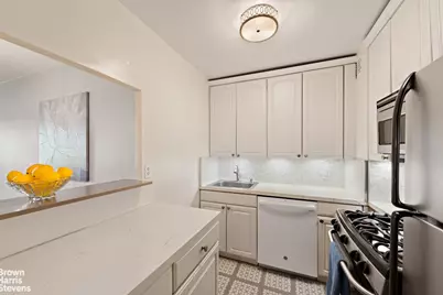 165 W 66th Street #6F, New York City, NY 10023 - Photo 5