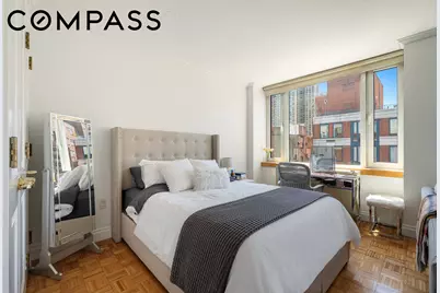 404 E 76th Street #6M, New York City, NY 10021 - Photo 3