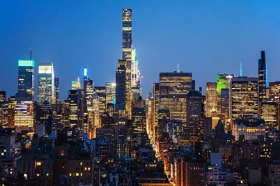 35 E 76th Street #2401, New York City, NY 10021 - Photo 5
