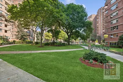 575 Grand Street #E1202, New York City, NY 10002 - Photo 17