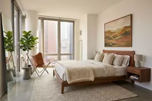 310 W 52nd St, New York City, NY 10019 - Photo 5