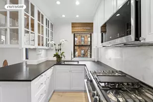 130 E 94th St, New York, NY 10128 - Photo 3