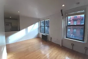 146 Sullivan St, New York City, NY 10012 - Photo 3