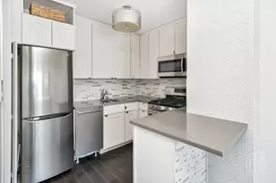 340 E 93rd St, New York, NY 10128 - Photo 3