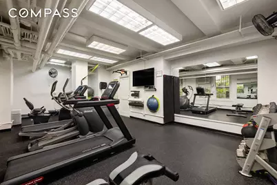 333 E 68th Street #8A, New York City, NY 10065 - Photo 15