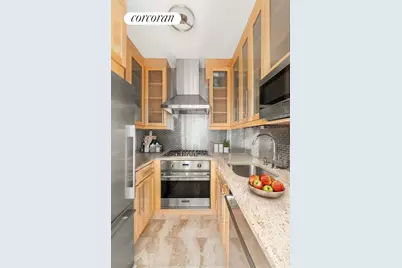 305 W 72nd Street #10A, New York, NY 10023 - Photo 3