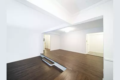 915 E 17th Street #109, New York City, NY 11230 - Photo 3