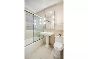 200 W 24th St, New York City, NY 10011 - Photo 9