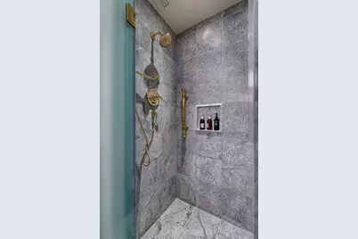 2 E 55th Street #112129, New York City, NY 10022 - Photo 7