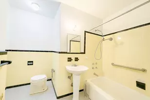 915 E 17th St, New York City, NY 11230 - Photo 11