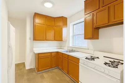 915 E 17th Street #302, New York City, NY 11230 - Photo 9