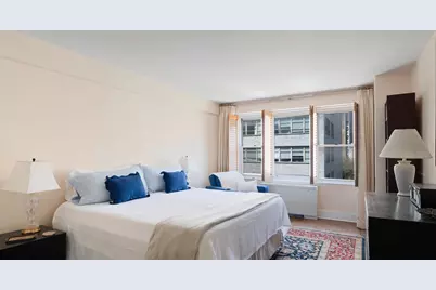 150 E 61st Street #10C, New York City, NY 10065 - Photo 9