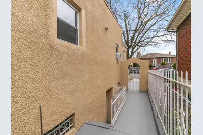 21-52 48th Street, New York City, NY 11105 - Photo 23