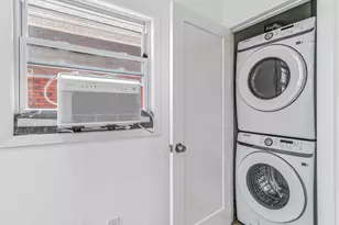 21-52 48th St, New York City, NY 11105 - Photo 23
