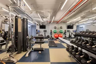 345 Carroll St, New York City, NY 11231 - Photo 17