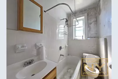 121-06 109th Avenue #D9, New York, NY 11420 - Photo 5