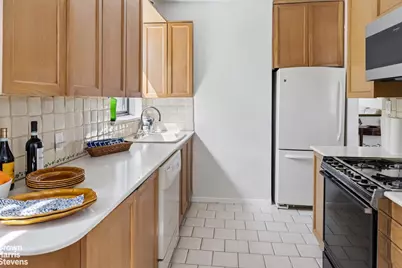 640 W 239th Street #2F, New York City, NY 10463 - Photo 9